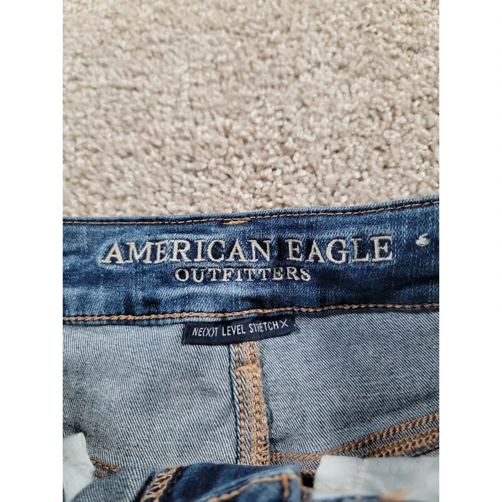 American Eagle Outfitters Next Level Stretch Hi Rise Shortie Distressed Size 2